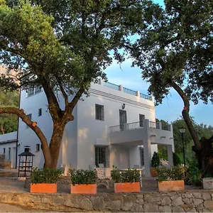 Villa 20 Pilares, Ubrique